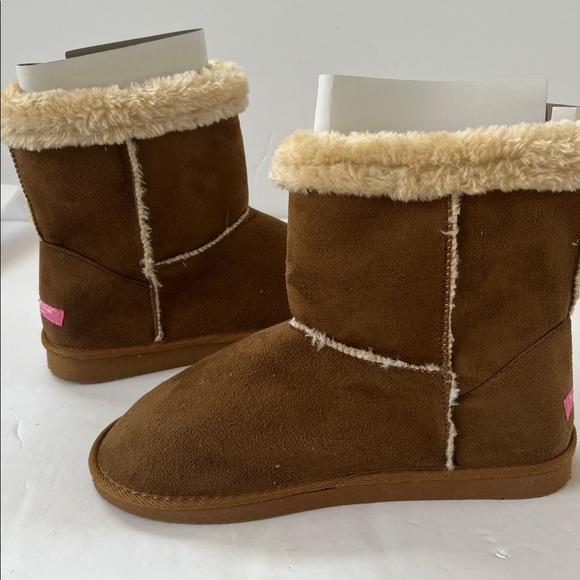 New Isaac Mizrahi Faux Fur Boot - Picture 5 of 13